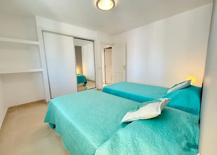 Palmeras Beachfront And Pool Cozy Fuengirola