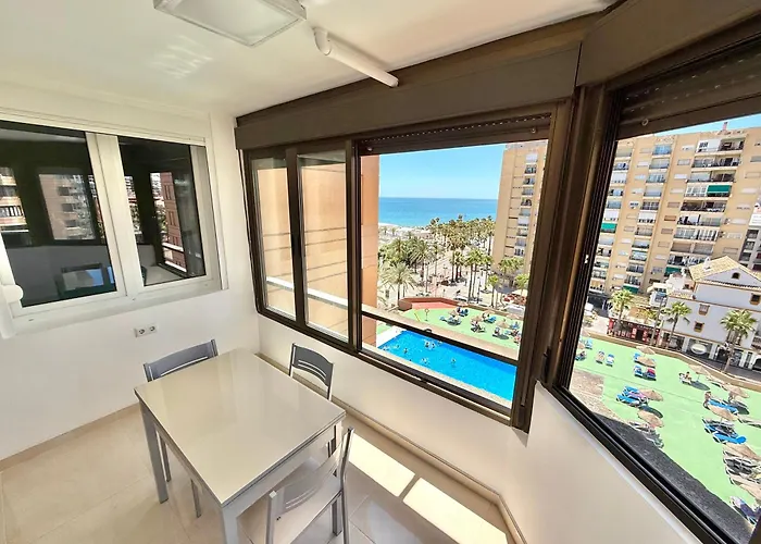 Palmeras Beachfront And Pool Cozy