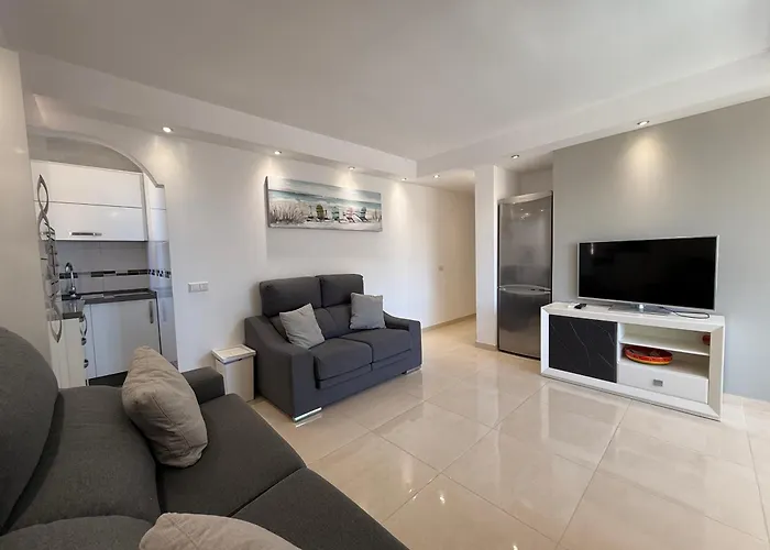 Palmeras Beachfront And Pool Cozy *